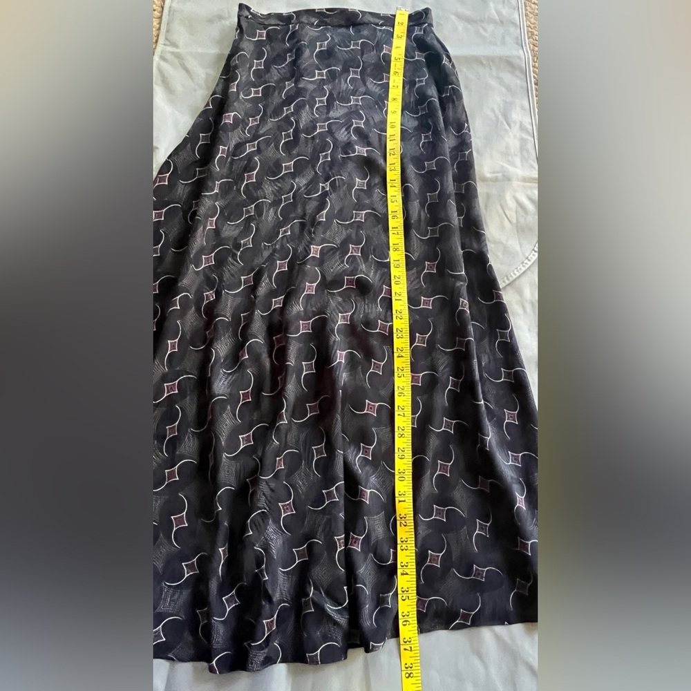 Ralph Lauren Collection Purple Label. Black silk long skirt w red/white accent